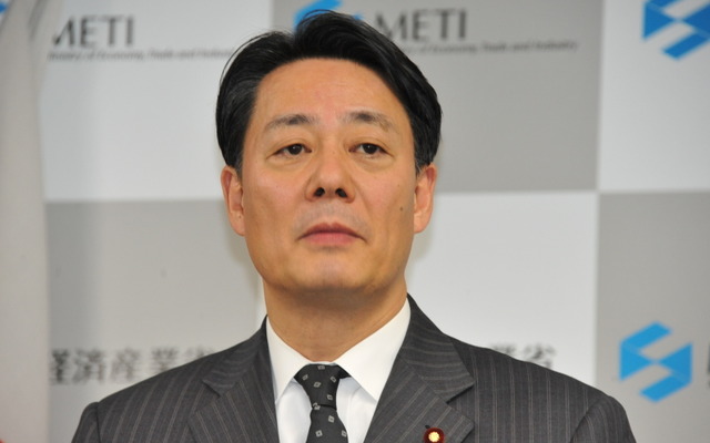 海江田万里原子力経済被害担当相（12日・経産省）