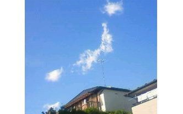 “奇跡の1枚”空になんと日本列島が……「日本まじラピュタ」Twitterで騒然 まさに日本列島。Twitterでは相当数リツイートされている
