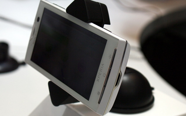 【スマートフォン＆モバイルEXPO】スマホ用クレードルはアプリとのセット販売も検討…ナビタイム