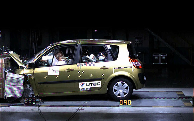 【ユーロNCAP】最新衝突テスト10車種---子供の保護を評価