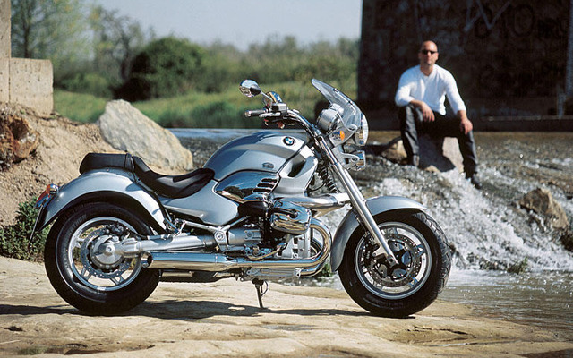 BMWの二輪車『R1200Cモントーク』12月15日から発売