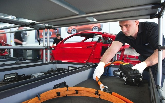 ビベラッハ工場でのR8 e-tron生産