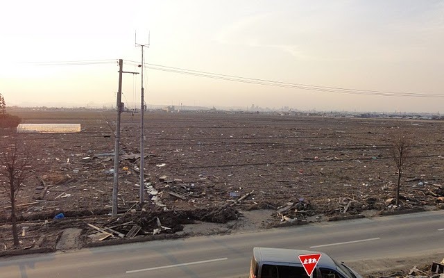 仙台市内（2011年3月30日）