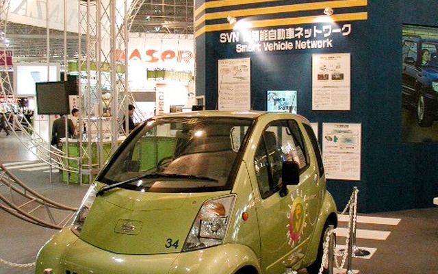 『CEATEC JAPAN2000』でカーモバイルの未来を味わおう