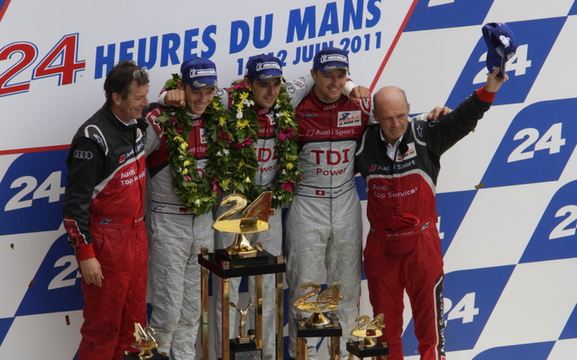 第79回ルマン24時間レースはアウディのマルセル・ファスラー、アンドレ・ロッテラー、ブノワ・トレルイエ組が優勝。