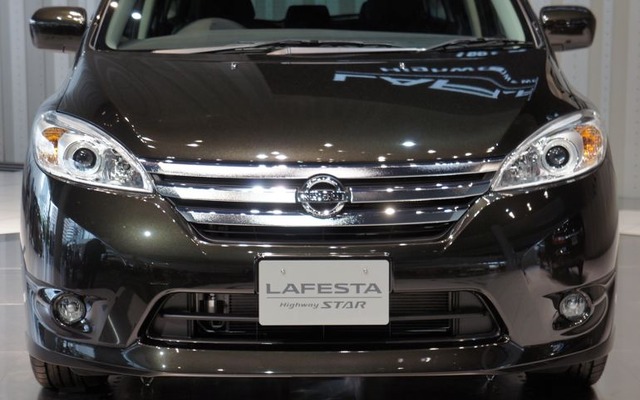 日産ラフェスタハイウェイスター新型