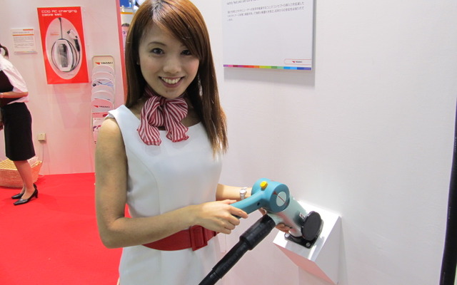 次世代EV用充電コネクタのプロトタイプ