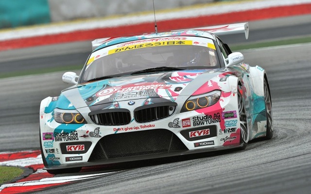 SUPER GT 第3戦。痛車マシンの初音ミク グッドスマイル BMW（谷口信輝/番場琢組）