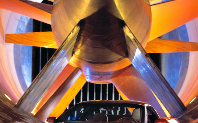 【デトロイトショー'04出品車】第6世代シボレー『コルベット』…公式写真