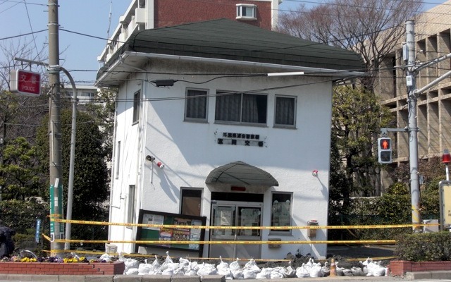東日本大震災による液状化（千葉県浦安市、3月）