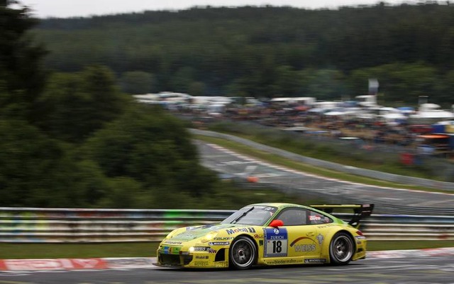 マンタイレーシング・ポルシェ（ニュルブルクリンク24時間耐久レース）