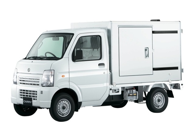 スズキ キャリイ 、低温冷凍車にスライドドアを採用