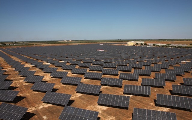 完成した大規模太陽光発電所