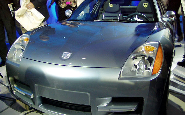 【デトロイトショー'04速報】ダッジ『スリングショット』…次期メルセデス