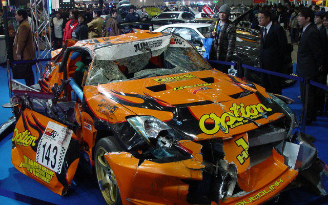 【東京オートサロン'04速報】破壊したクルマが最も美しい!?