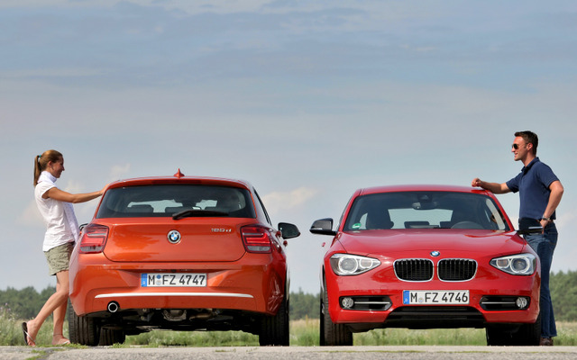 BMW1シリーズ新型（左がアーバン、右がスポーツ）