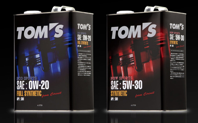 TOM'S　左/ECO SPORTS　右/NEW SPORTS