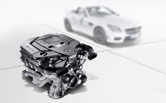 メルセデスベンツSLK55AMG新型に搭載予定の新開発5.5リットルV型8気筒自然吸気エンジン