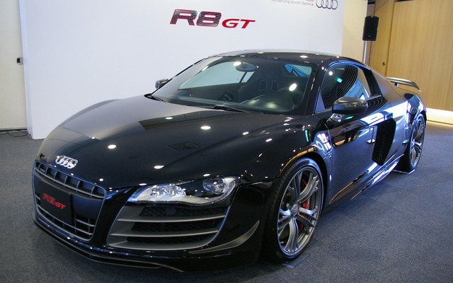 アウディR8 GTは、GT3カテゴリーのレーシングカー「R8 LMS」のストリート仕様に位置づけられる、アウディの市販車最速モデルだ。