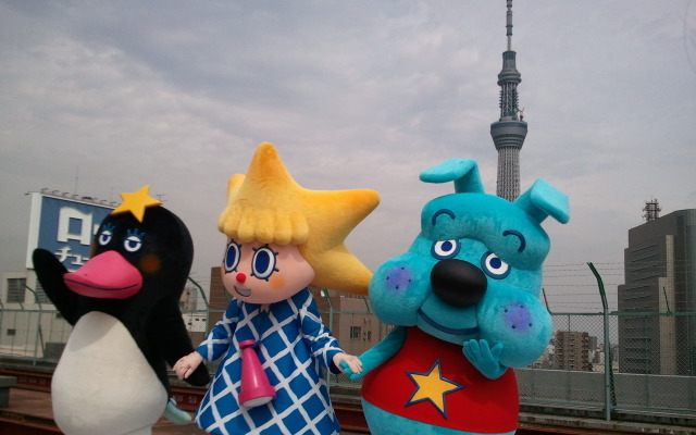 左からテッペンペン、ソラカラちゃん、スコブルブル