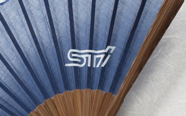 STI、老舗職人による手刷り扇子を発売…即日完売