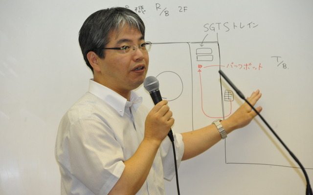 5000mSv/hの測定場所を説明する松本純一原子力・立地本部長代理