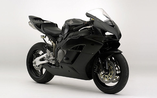 ホンダ『CBR1000RR』ベースにレース専用車発売