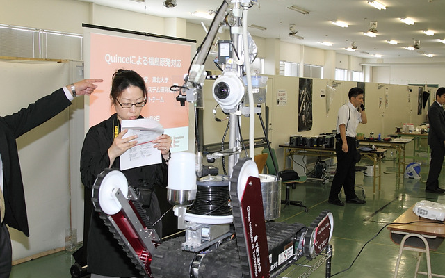 Quinceの原発仕様。ベーシックモデルと比較すればわかるが、中央に支柱が立ってさまざまな機器が取り付けられ、かなり重心が高くなっているのが想像しやすい