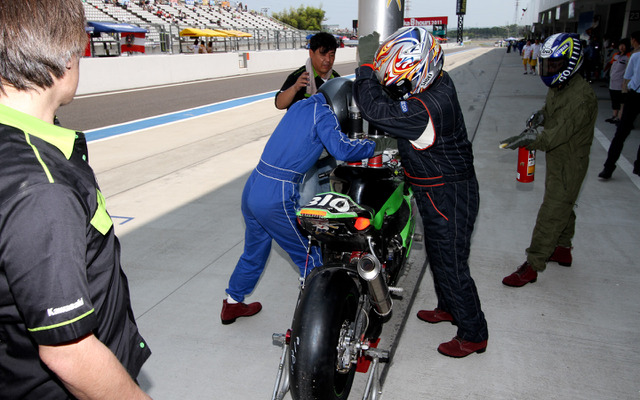 鈴鹿8時間耐久ロードレース2011