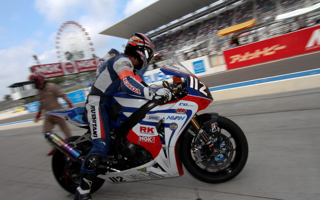 鈴鹿8時間耐久ロードレース2011