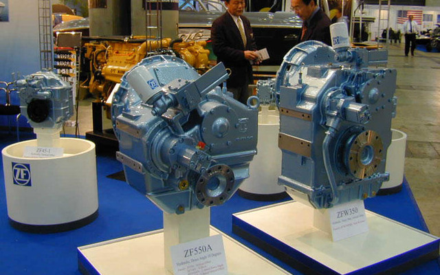 【ボートショー速報】ZFのトランスミッション---直結?