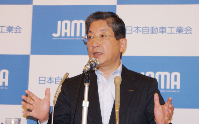 志賀俊之自工会会長は31日、政府が中間まとめを発表した2020年度燃費基準についてコメントした。