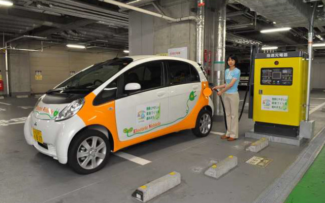 千代田区で実施する公用電気自動車のカーシェアリング