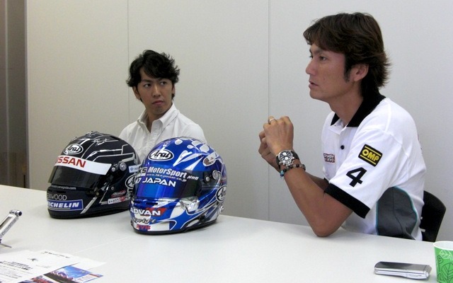 SUPER GT 柳田選手（向かって左）と谷口選手