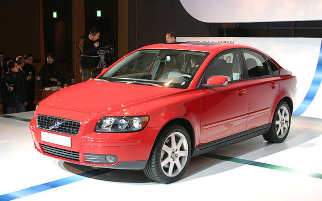 【ボルボ『S40/V50』日本発表】若々しいデザイン