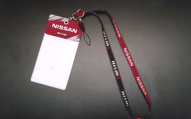 NISMOオリジナル「クレデンシャルケース」「ミニステッカーセット」発売