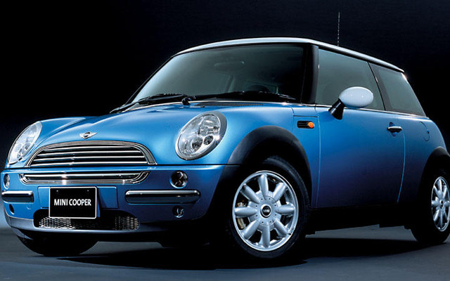 『MINI』発売2周年記念イベントを開催