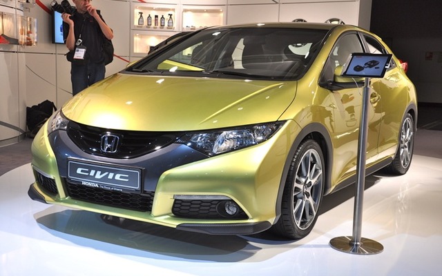 ホンダ シビック 新型 （フランクフルトモーターショー11）
