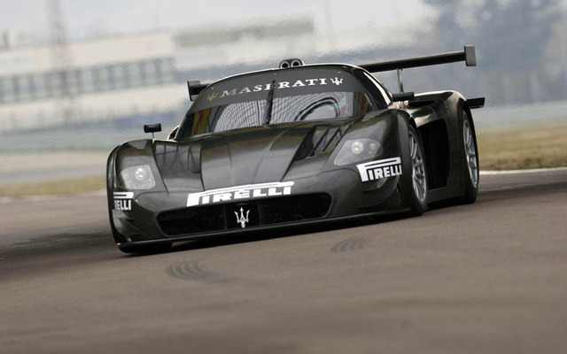 【ジュネーブモーターショー'04出品車】マセラティ『MC12』はレースのために