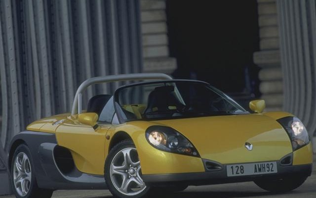 ルノー『スポール・スパイダー』後継車は『911』ほど過激!