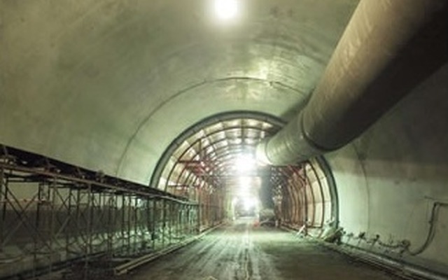 中流動コンクリートを東九州道新津トンネルに適用　飛島建設