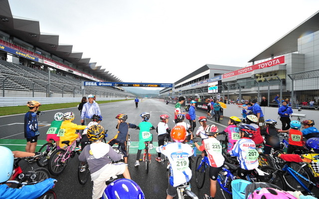 富士チャレンジ200 in FUJISPEEDWAY（写真：第8回大会の様子）