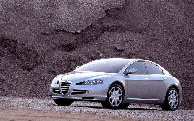 【ジュネーブモーターショー'04出品車】イタルデザインから次世代アルファ