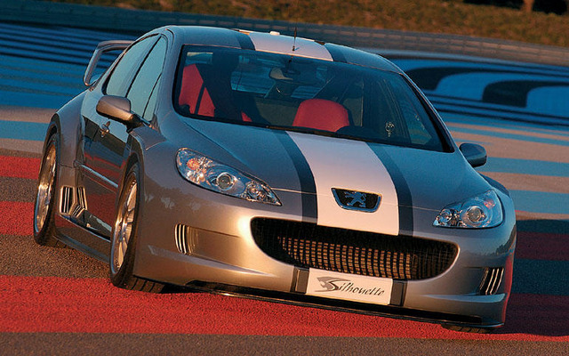 【ジュネーブモーターショー'04出品車】プジョー『407シルエット』---クーペだっ!