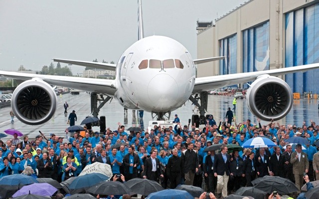 9月26日、米エバレット工場でボーイングからANAへ、787初号機引き渡しの式典。