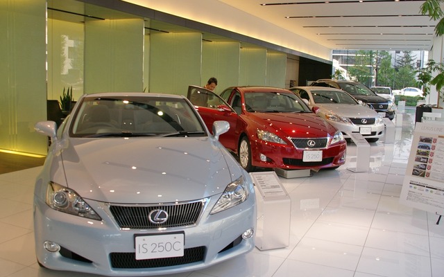 J.D.パワーアジア・パシフィックは「2011年日本自動車セールス満足度」調査の結果を発表。レクサスが1位、メルセデスベンツが5位から2位に浮上した。
