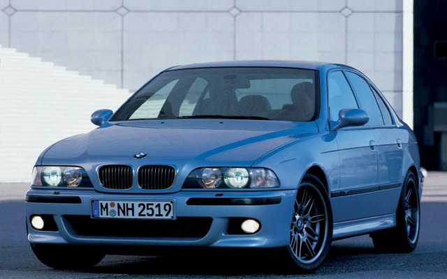 【ジュネーブモーターショー'04出品車】BMWは『M5』を予告