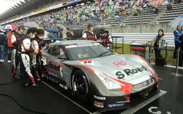 GT500のタイトル争いをリードする、＃46 S Road MOLA GT-R。最終戦6位以上で自力王座だ。