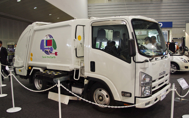 富士重工業の電動式塵芥収集車「フジマイティー・エレクトラ」