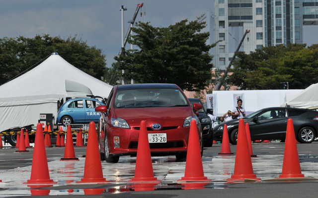 お母さんの運転技術を上達　10月29、30日